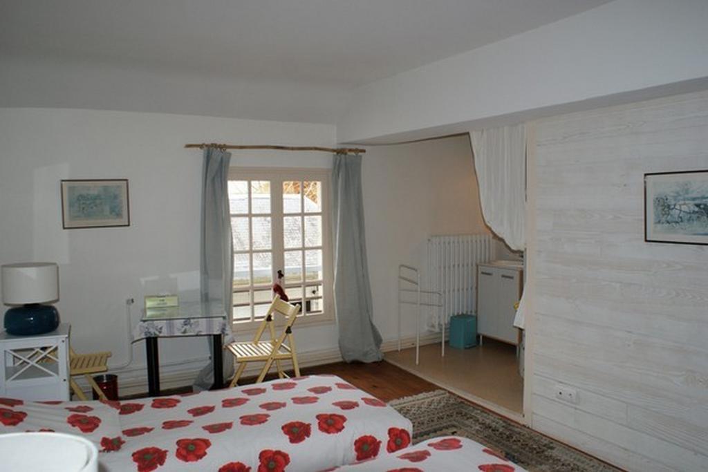 Bed and Breakfast Les Longchamps Neuille Номер фото